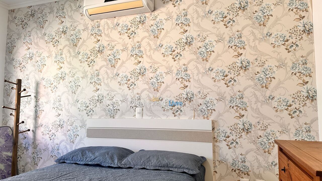 Apartamento para aluguel de temporada em Bombinhas (Praia de Bombas)