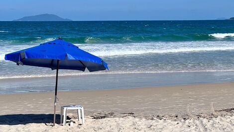 Apartment for 5 people on 4 Ilhas beach with sea view