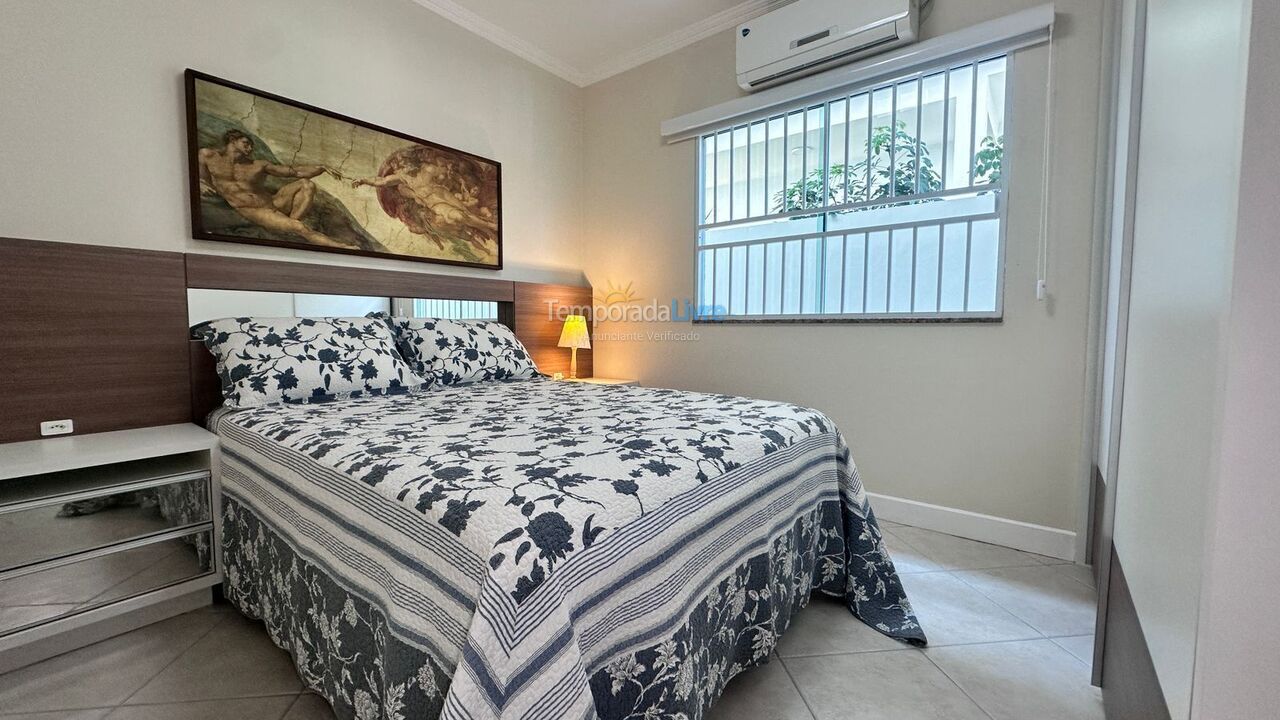 Apartment for vacation rental in Bombinhas (Praia de Quatro Ilhas)