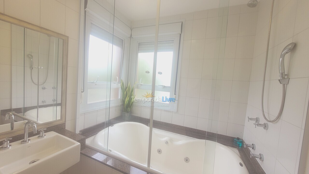 Apartamento para aluguel de temporada em Florianópolis (Cachoeira do Bom Jesus)