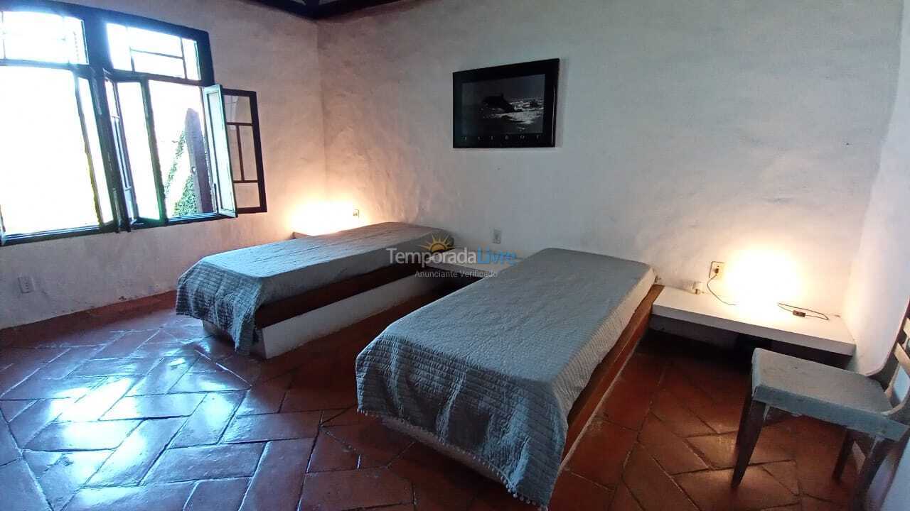 Casa para aluguel de temporada em São Sebastião (Praia da Baleia)