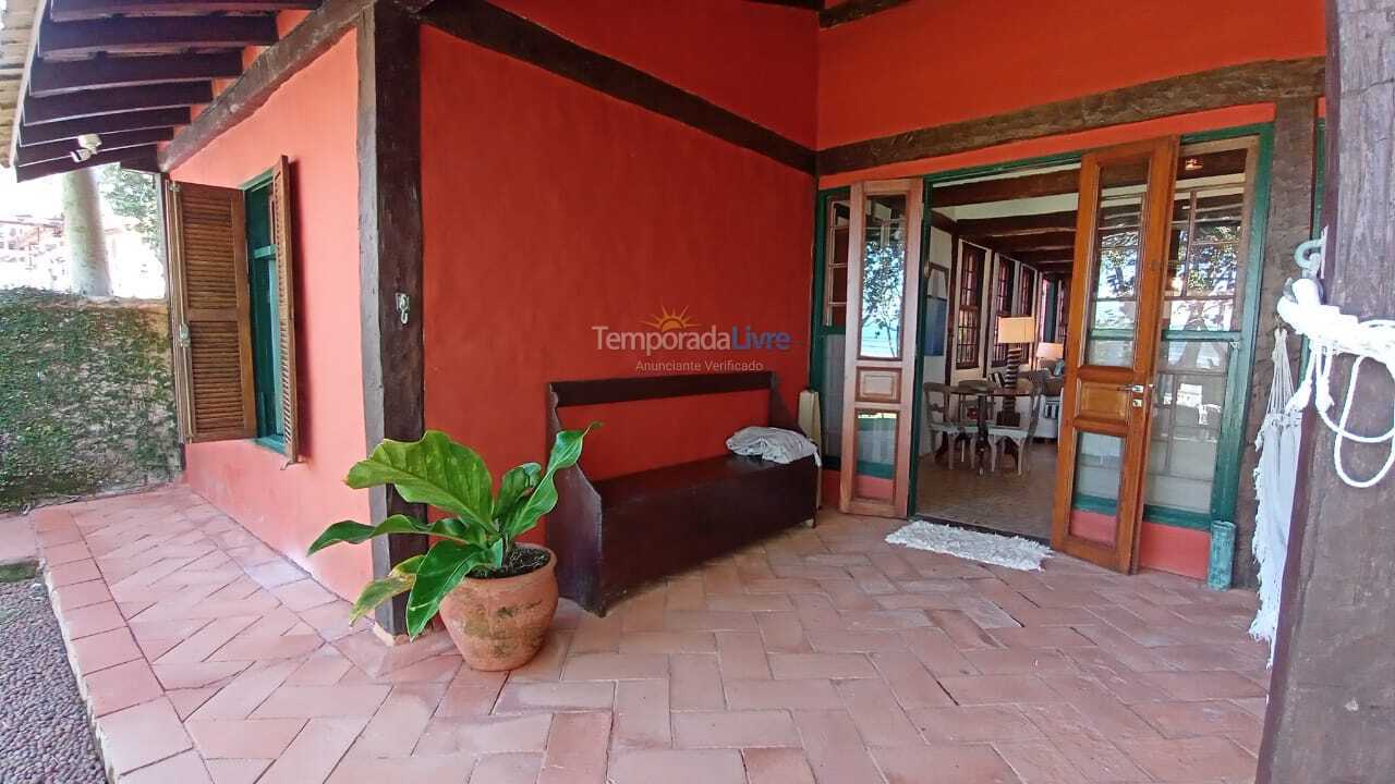 Casa para aluguel de temporada em São Sebastião (Praia da Baleia)