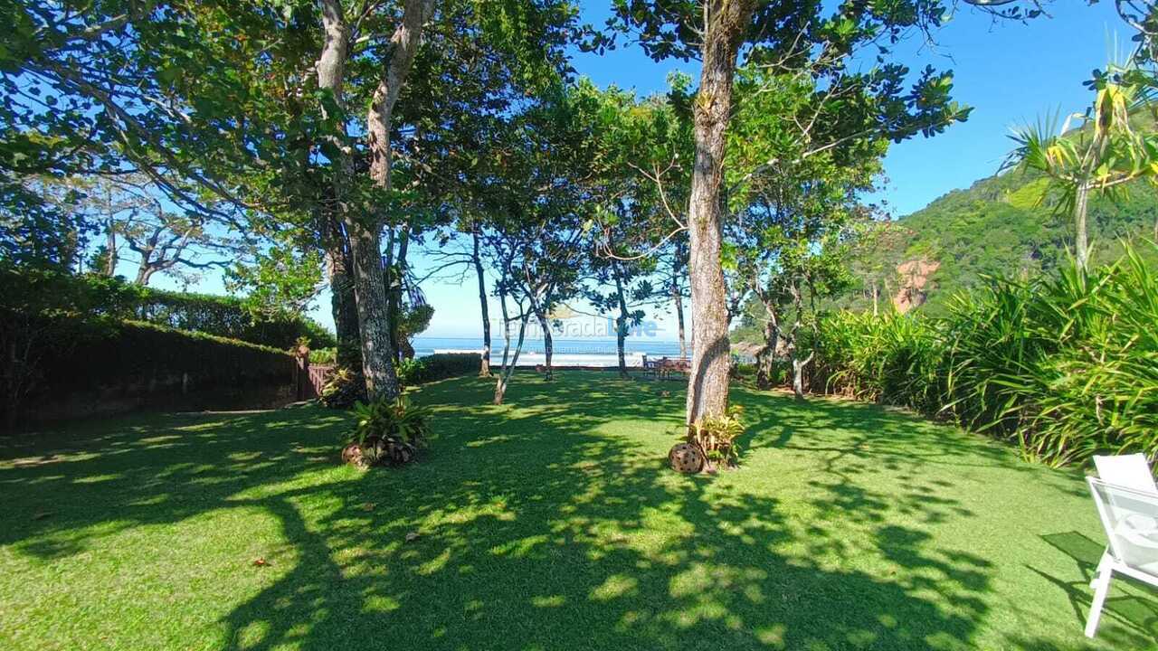 Casa para aluguel de temporada em São Sebastião (Praia da Baleia)