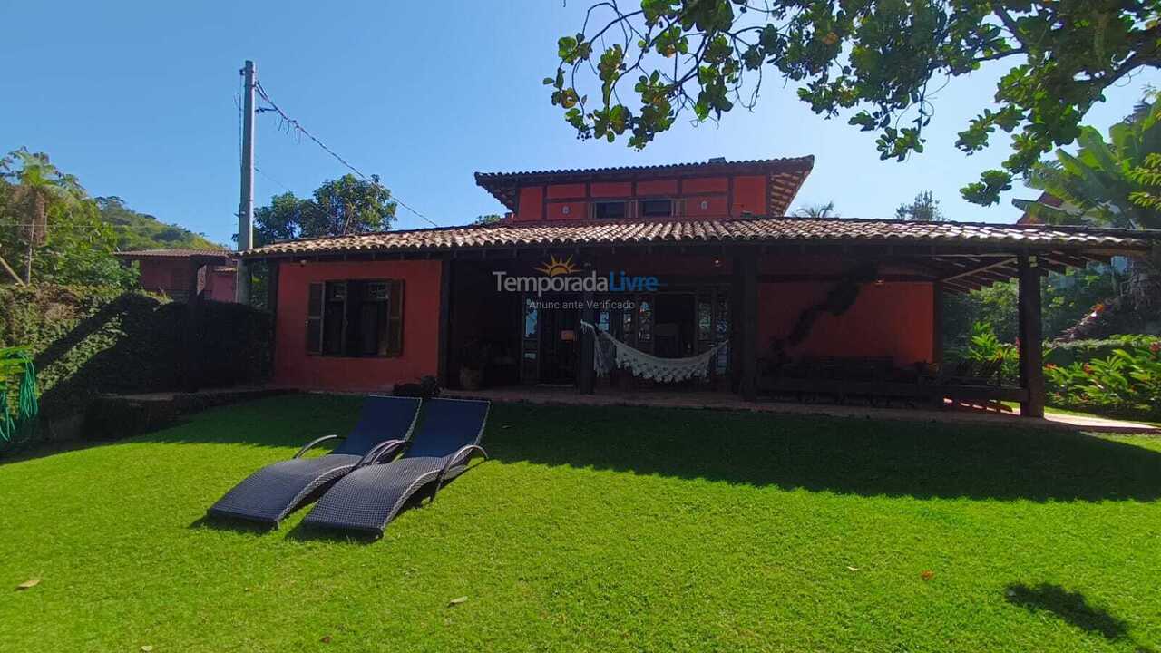 Casa para aluguel de temporada em São Sebastião (Praia da Baleia)