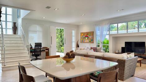 Baleia, rental, 4 suites, pool, barbecue, high standard