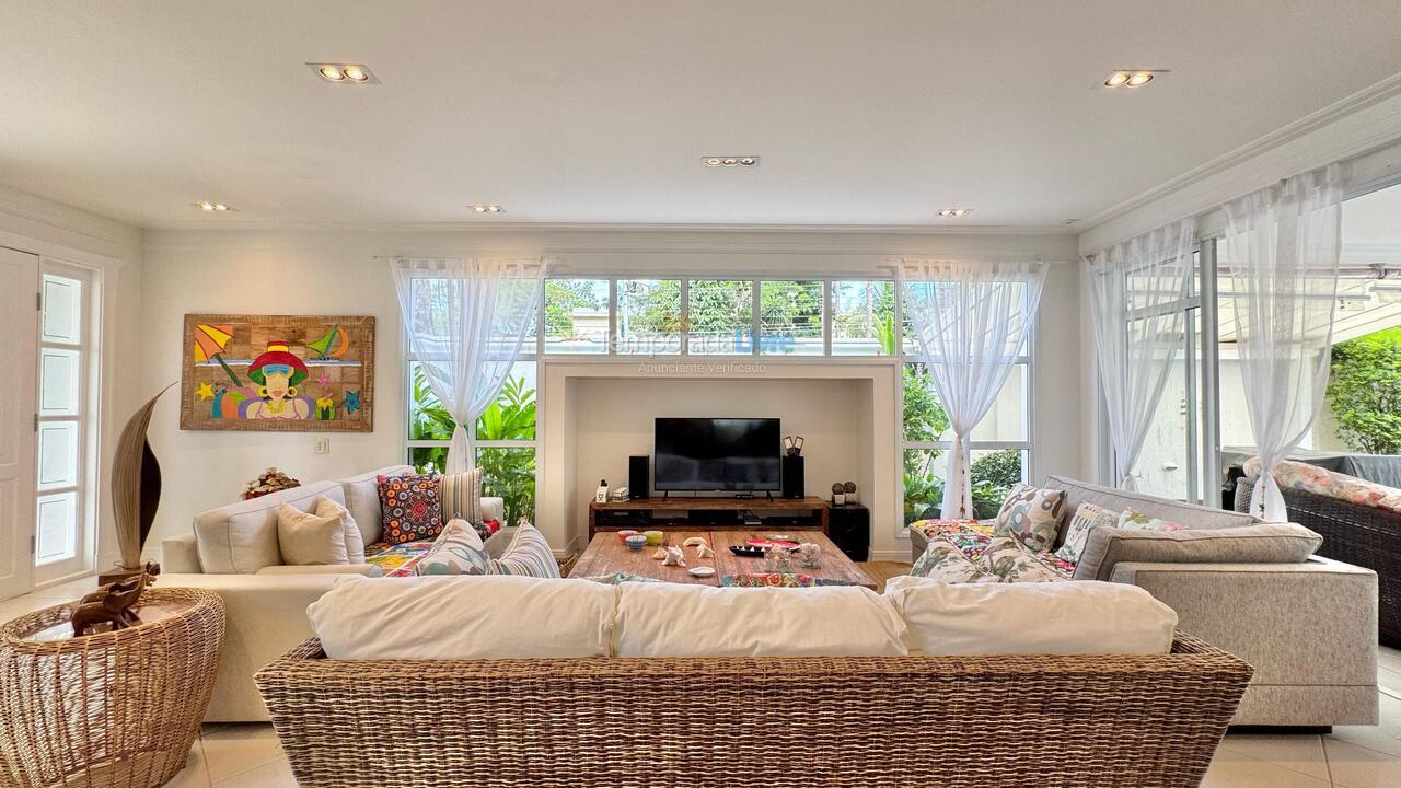 House for vacation rental in São Sebastião (Praia da Baleia)