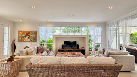 Baleia, rental, 4 suites, pool, barbecue, high standard