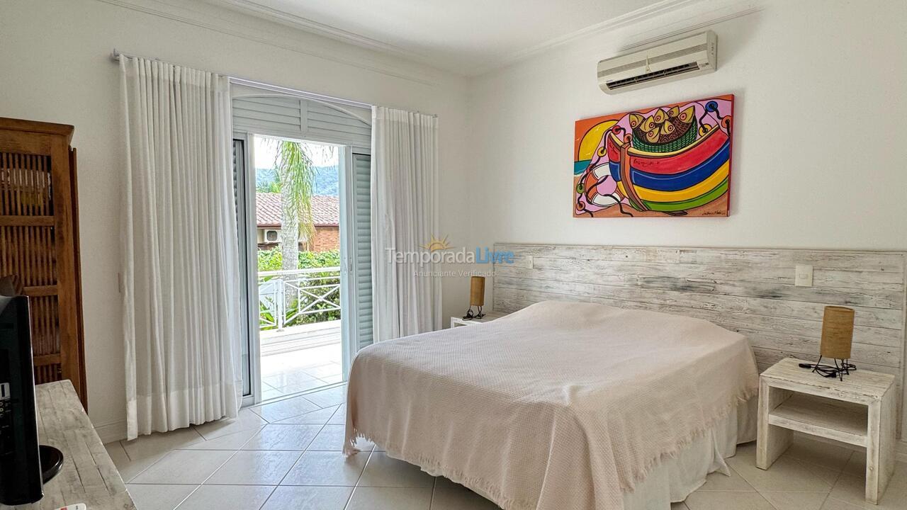 House for vacation rental in São Sebastião (Praia da Baleia)