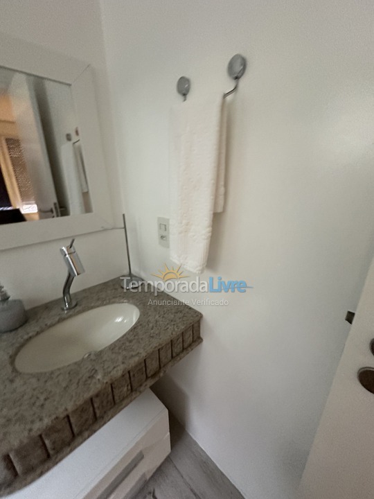 Casa para aluguel de temporada em Florianópolis (Jurere Tradicional)