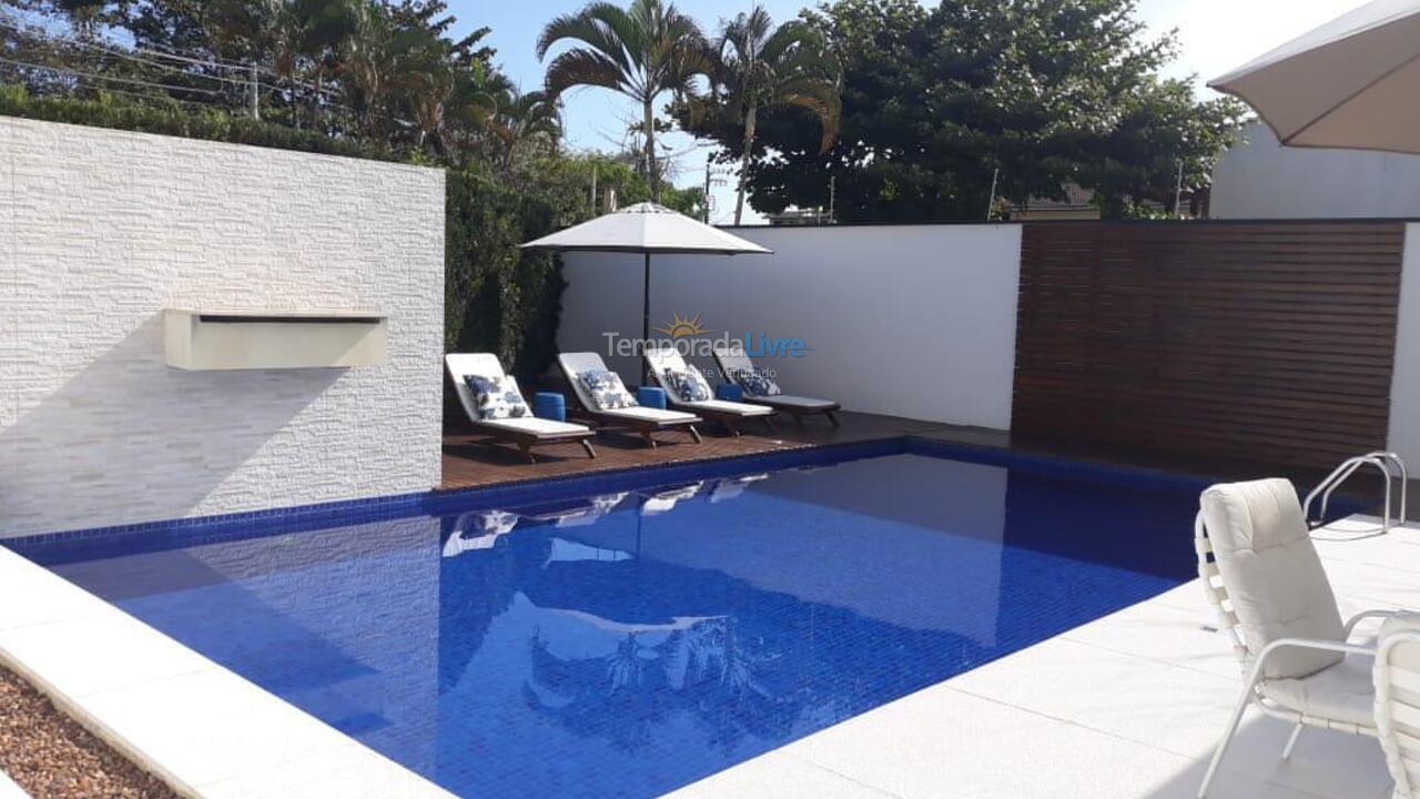 Casa para alquiler de vacaciones em São Sebastião (Barra do Una)