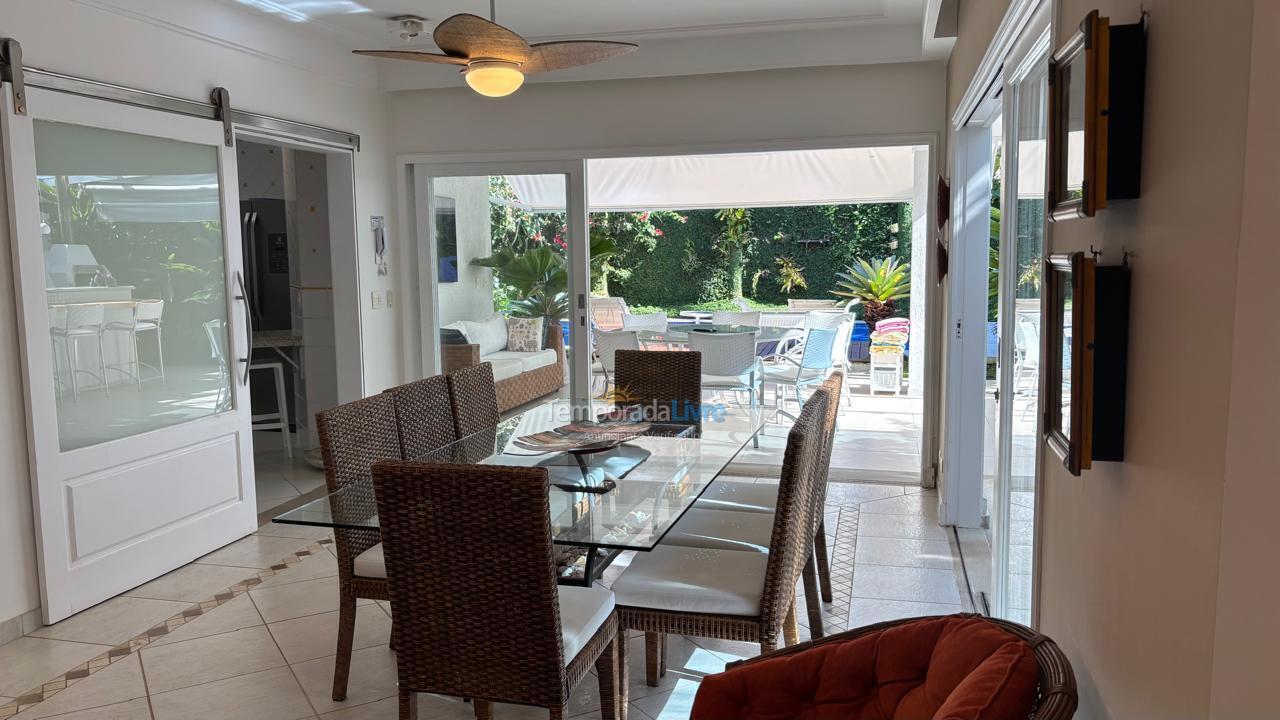 Casa para alquiler de vacaciones em São Sebastião (Praia da Baleia)