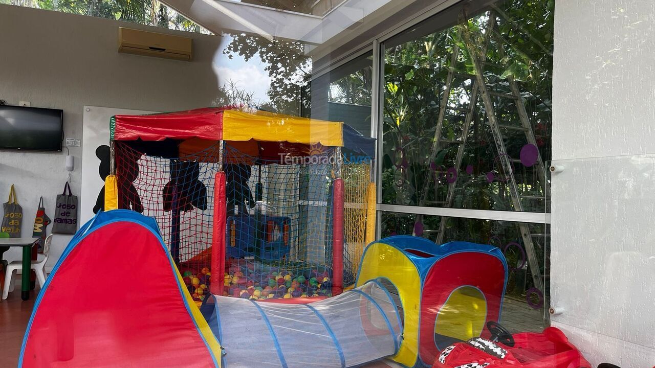 Casa para alquiler de vacaciones em São Sebastião (Praia da Baleia)