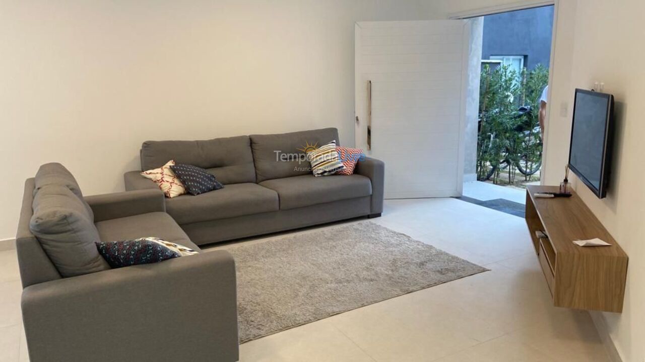 Casa para alquiler de vacaciones em São Sebastião (Camburi)