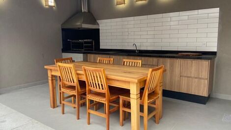 Cambury, condominio, 4 habitaciones, piscina privada, barbacoa, 2 espacios