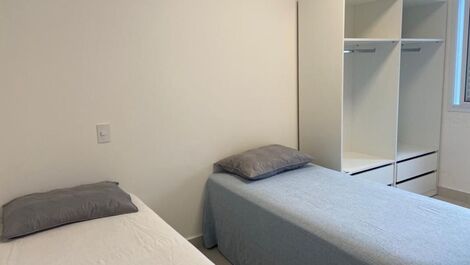 Cambury, condominio, 4 habitaciones, piscina privada, barbacoa, 2 espacios