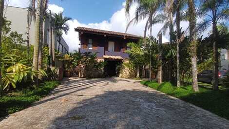 Baleia in condominium, rental January, Carnival, annual, 4 bedrooms