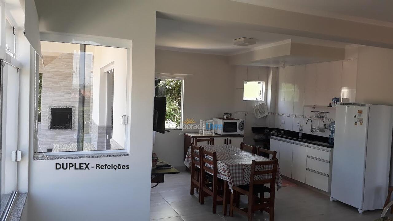 Apartamento para aluguel de temporada em Itapoá (Balneário Rio Gracioso)