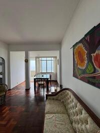 Apartment with a total view of Copacabana Beach