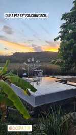 Piscina de águas do rio, movida por roda dagua