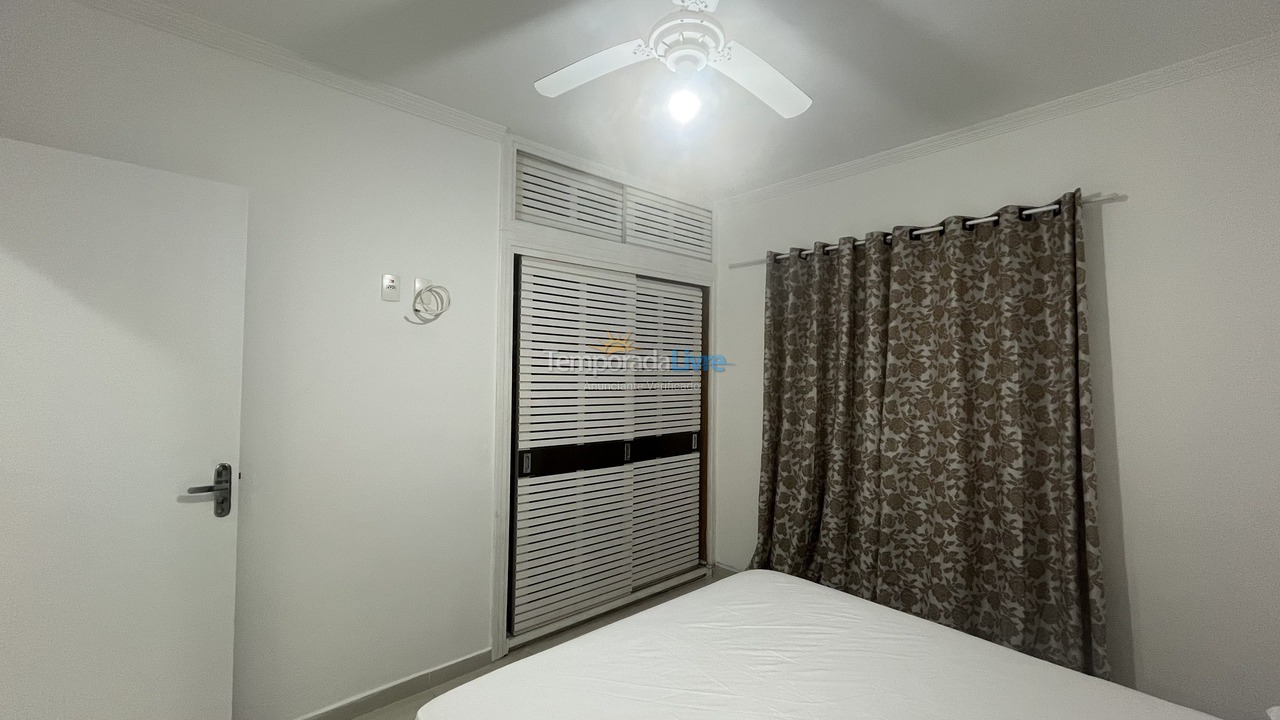 Apartamento para aluguel de temporada em Guarujá (Pitangueiras)