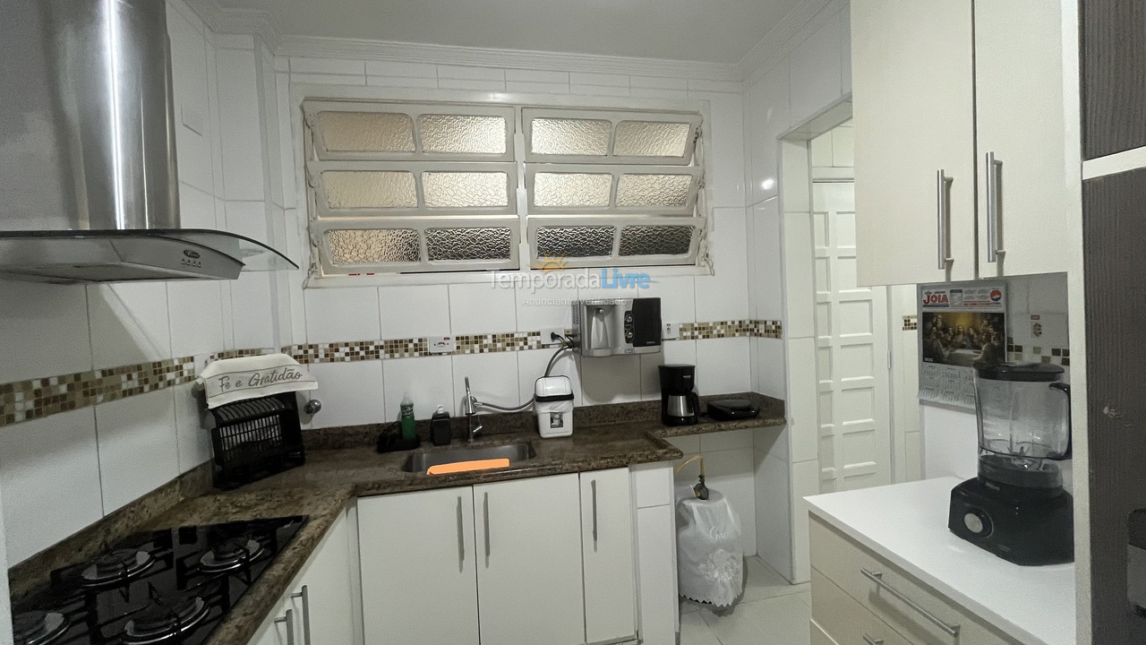 Apartamento para aluguel de temporada em Guarujá (Pitangueiras)