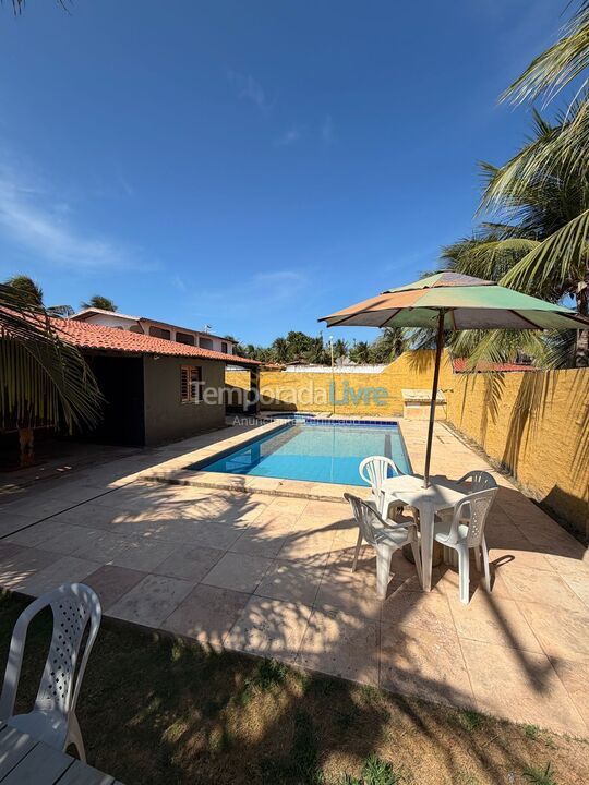 Casa para aluguel de temporada em Beberibe (Morro Branco)