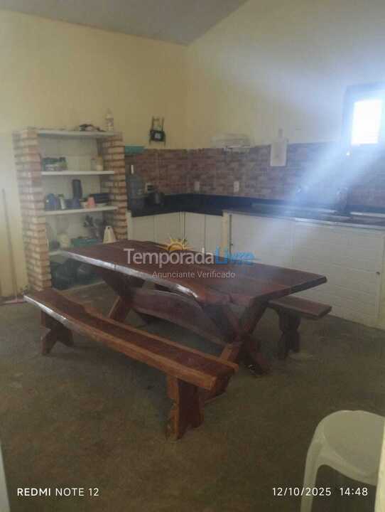 Casa para aluguel de temporada em Beberibe (Morro Branco)