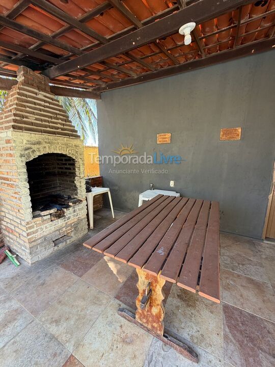 Casa para aluguel de temporada em Beberibe (Morro Branco)