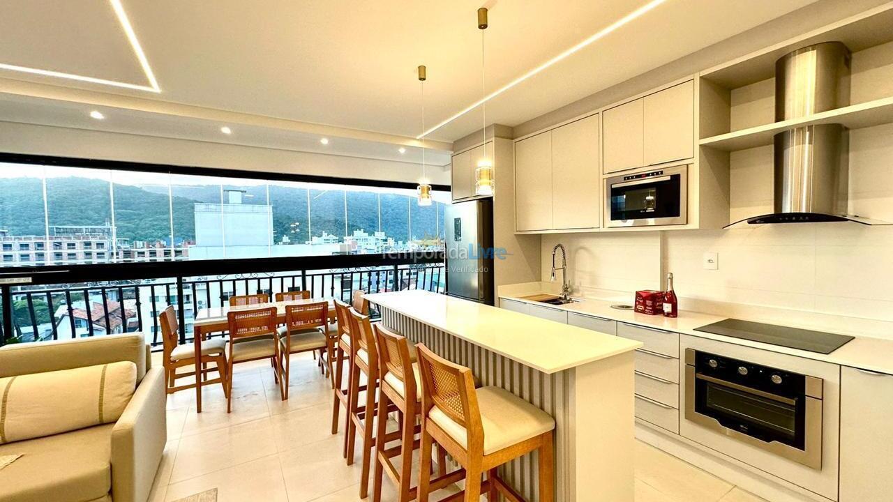 Apartment for vacation rental in Bombinhas (Praia de Bombas)