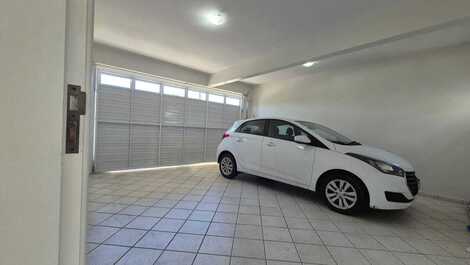 ALQUILER DE TEMPORADA: JURERÊ, 4 HABITACIONES, A 450 METROS DE LA PLAYA