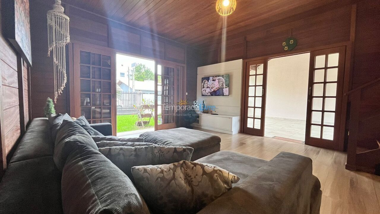 Casa para aluguel de temporada em Bombinhas (Mariscal)