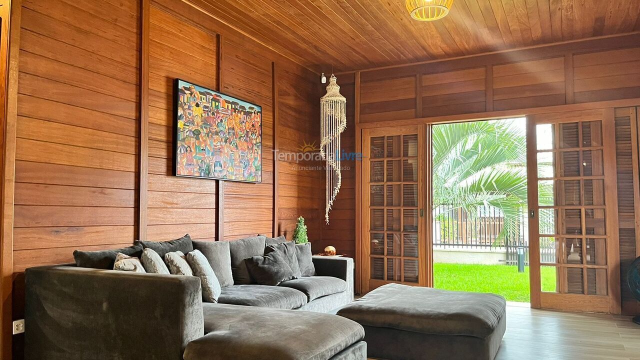 Casa para aluguel de temporada em Bombinhas (Mariscal)