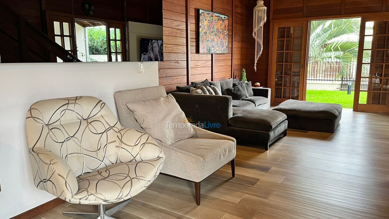 Casa para aluguel de temporada em Bombinhas (Mariscal)