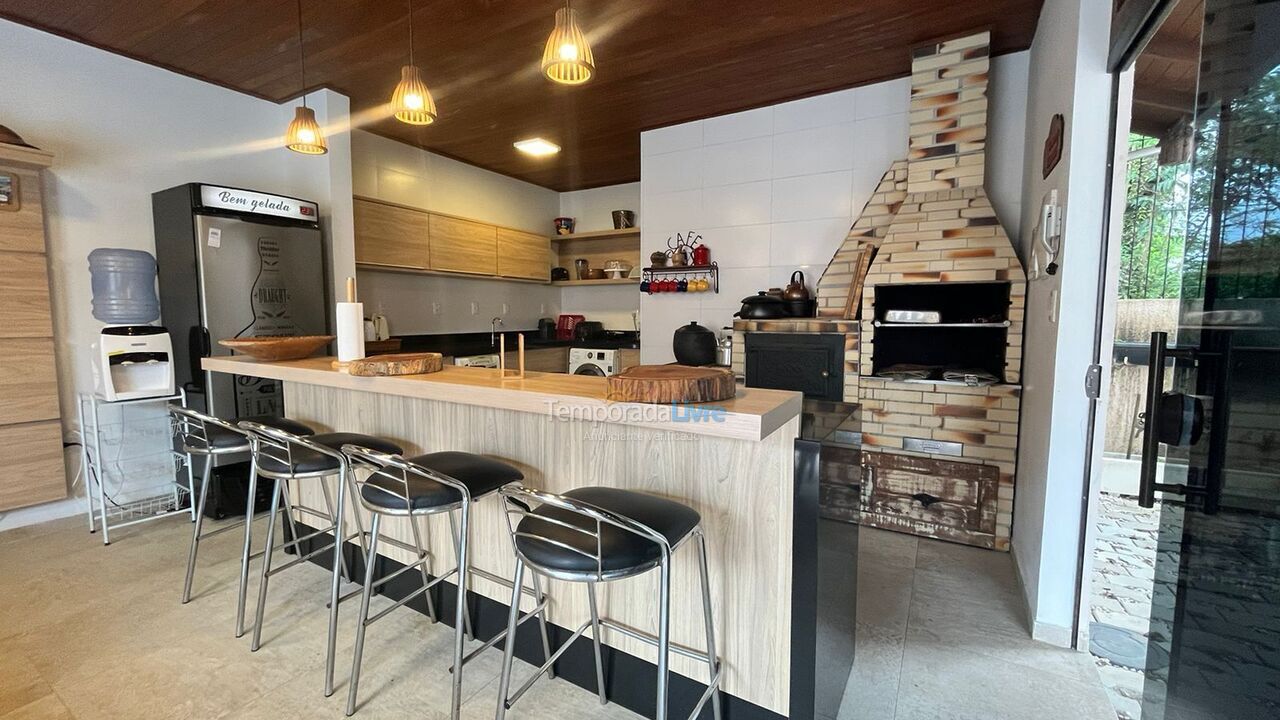 Casa para aluguel de temporada em Bombinhas (Mariscal)