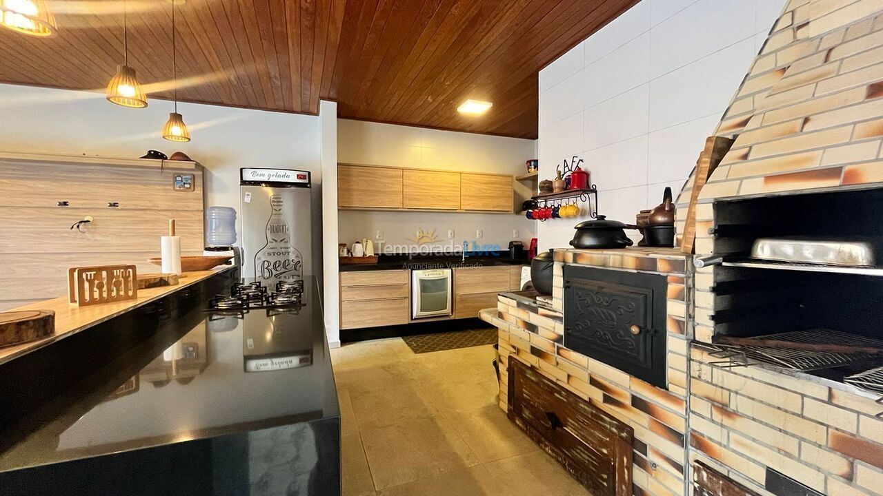 Casa para aluguel de temporada em Bombinhas (Mariscal)