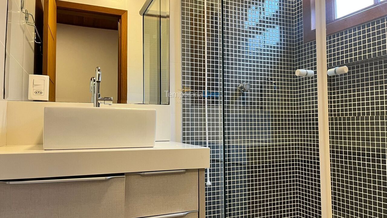 Casa para aluguel de temporada em Bombinhas (Mariscal)