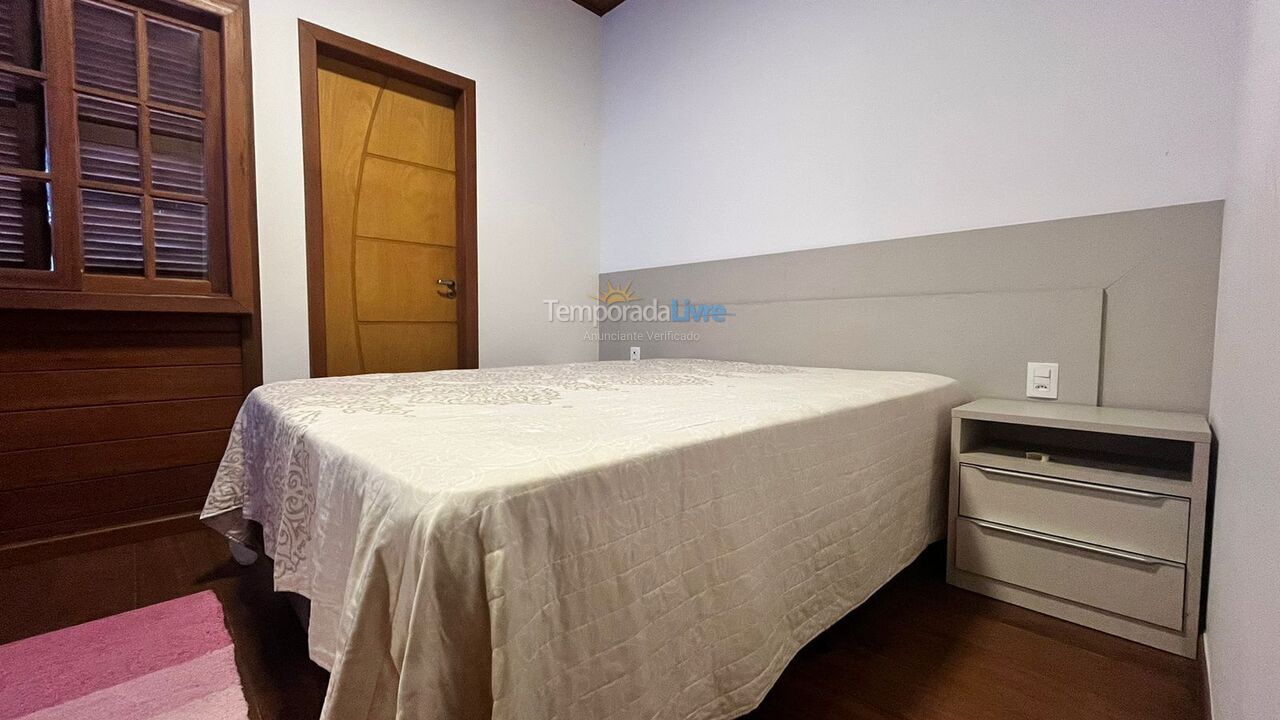 Casa para aluguel de temporada em Bombinhas (Mariscal)