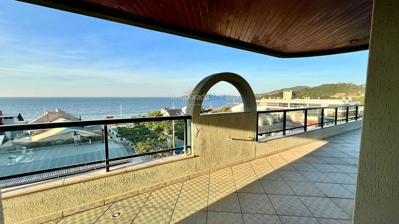 Apartment for vacation rental in Bombinhas (Praia de Bombas)