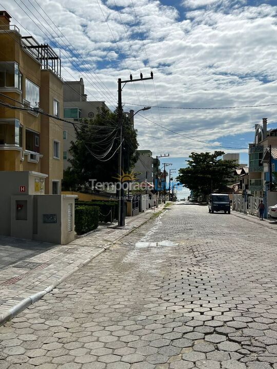 Apartment for vacation rental in Bombinhas (Praia de Bombas)