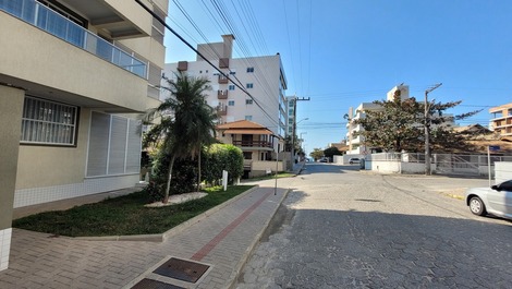 Apartment with 1 bedroom in Praia de Bombas