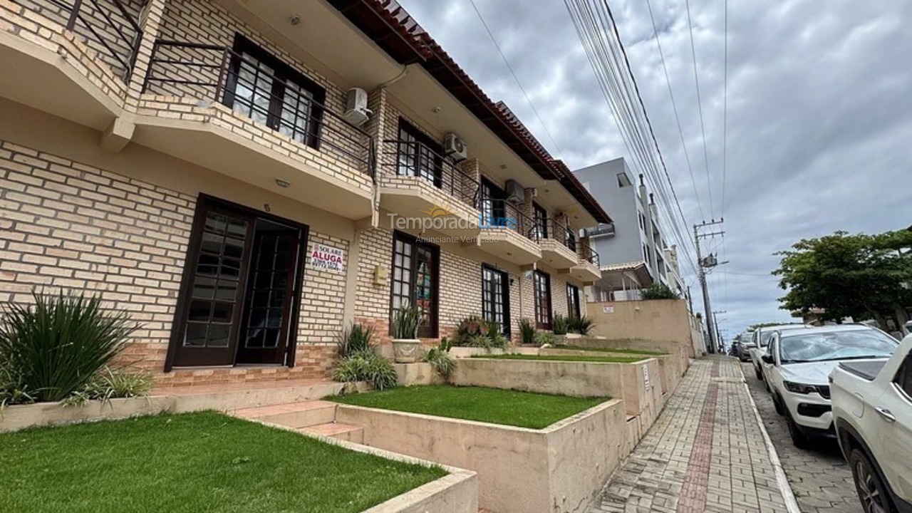 Apartamento para aluguel de temporada em Bombinhas (Praia de Bombas)