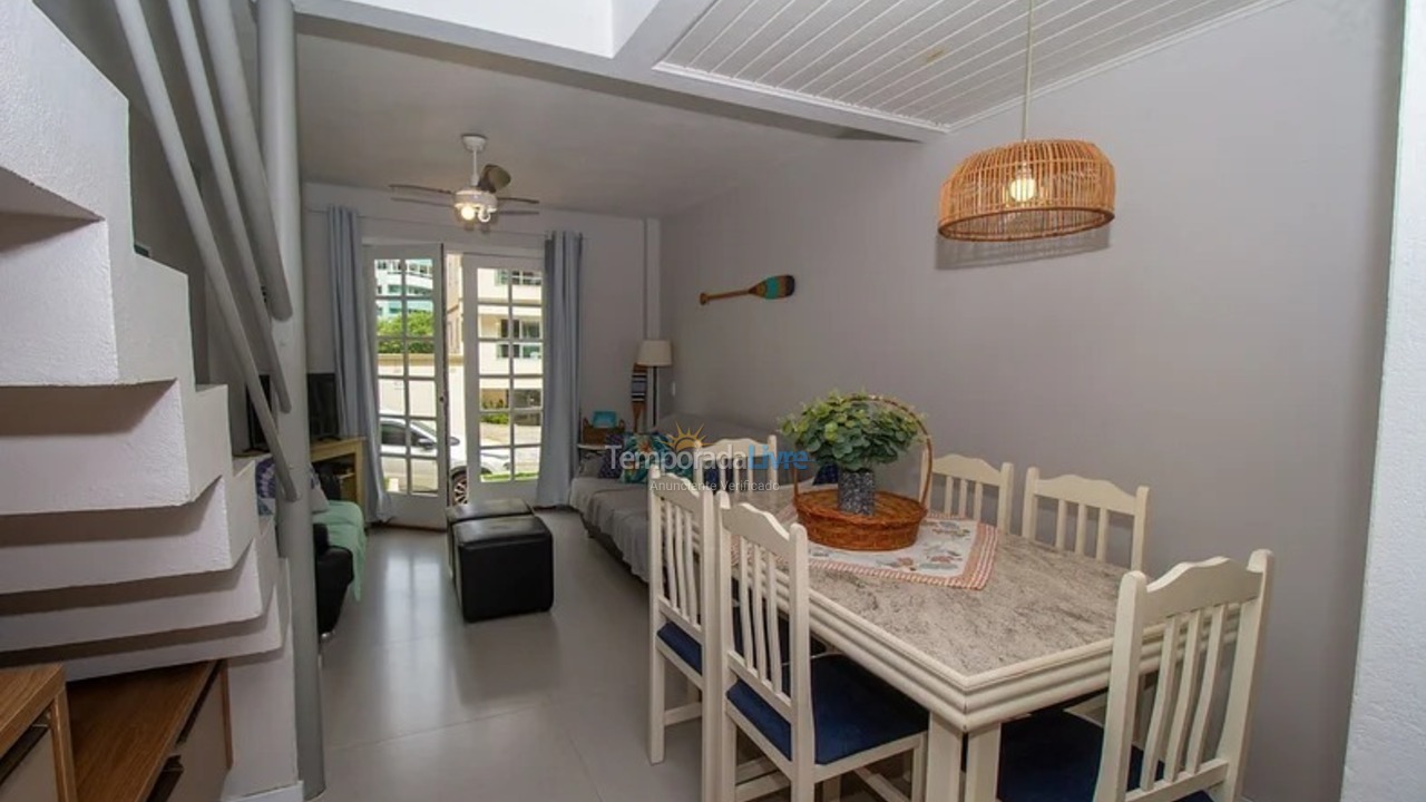 Apartamento para aluguel de temporada em Bombinhas (Praia de Bombas)