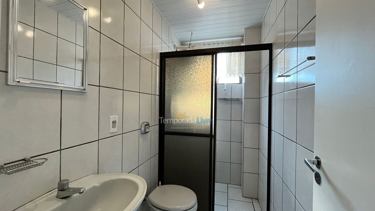 Apartamento para aluguel de temporada em Bombinhas (Praia de Bombas)