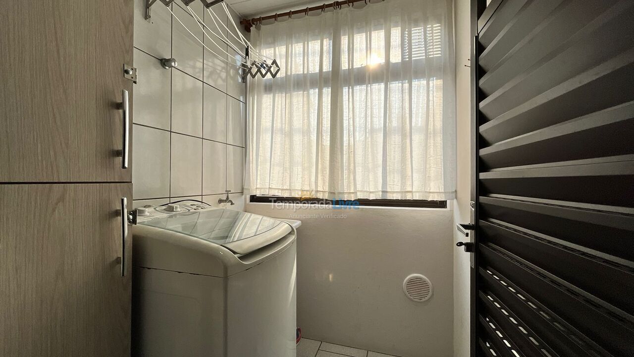 Apartamento para aluguel de temporada em Bombinhas (Praia de Bombas)