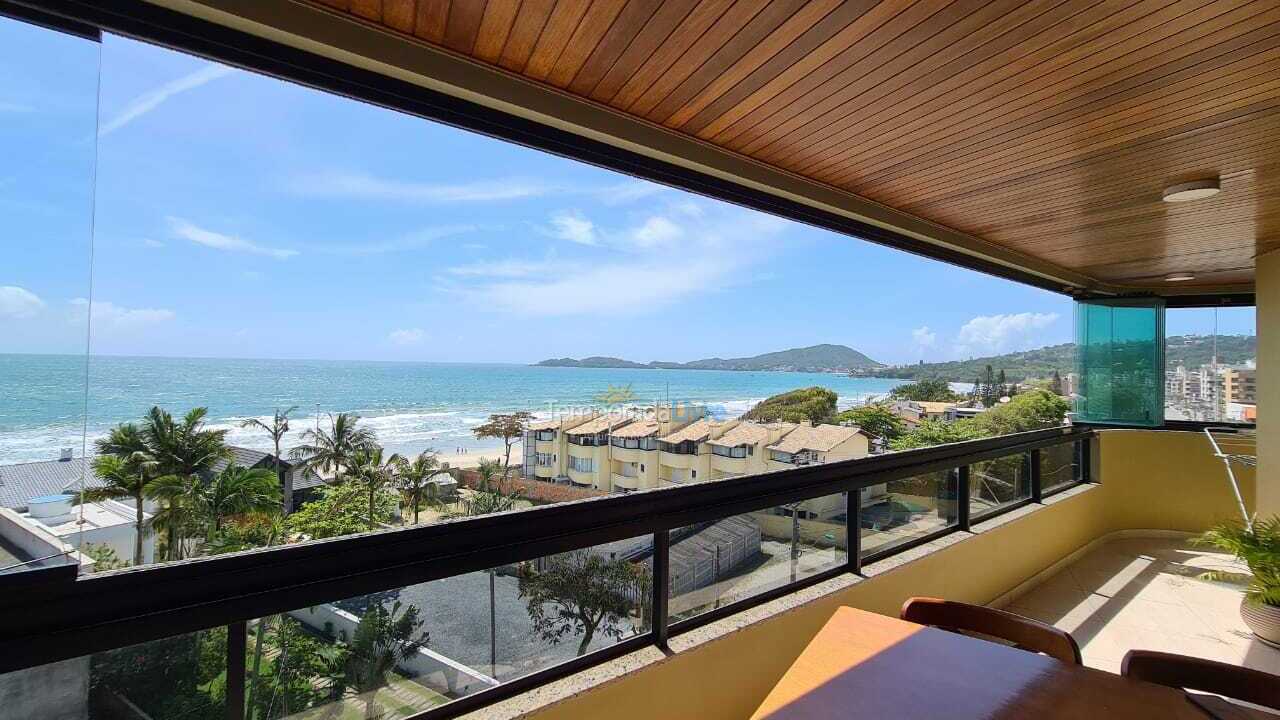 Apartamento para aluguel de temporada em Bombinhas (Praia de Bombas)