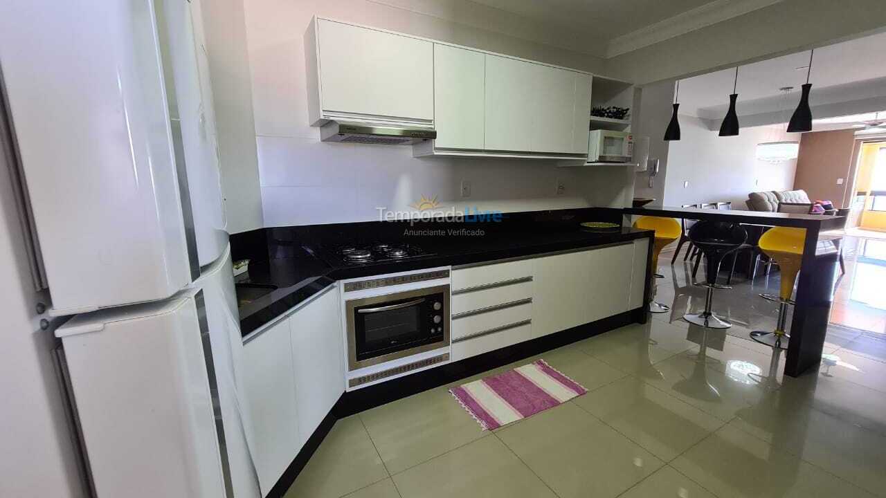 Apartamento para aluguel de temporada em Bombinhas (Praia de Bombas)