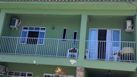 De luxo 3 quartos 01 suíte livre ate 28.12 e depois de 5.01