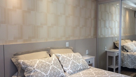 London Apartment / BC Center