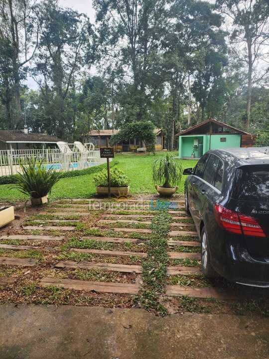 Casa para alquiler de vacaciones em Itapecerica da Serra (Potuverá)