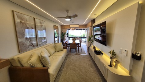 Apto luxuoso Beira da praia dos ingleses